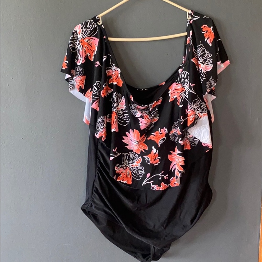 Ruffle plus size swim suit